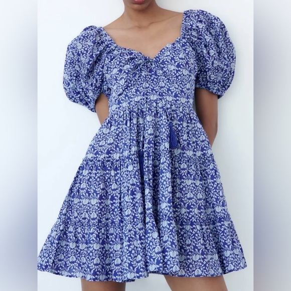 Zara Tops - NWT ZARA Blogger Fave A-Line Dress with Balloon Sleeves